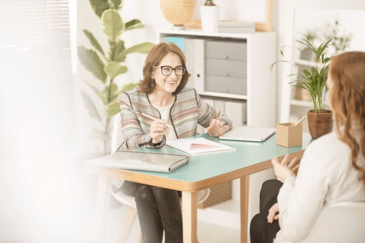 advisor talking to a client